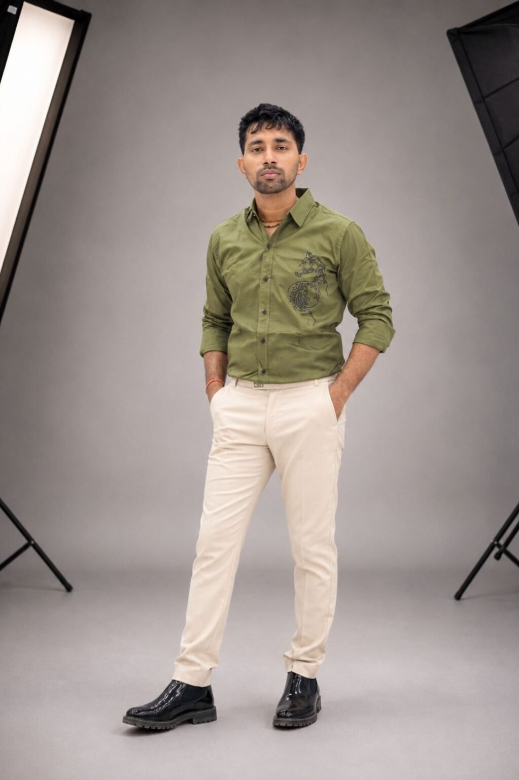 Men's Solid Full-Sleeve Casual Shirt