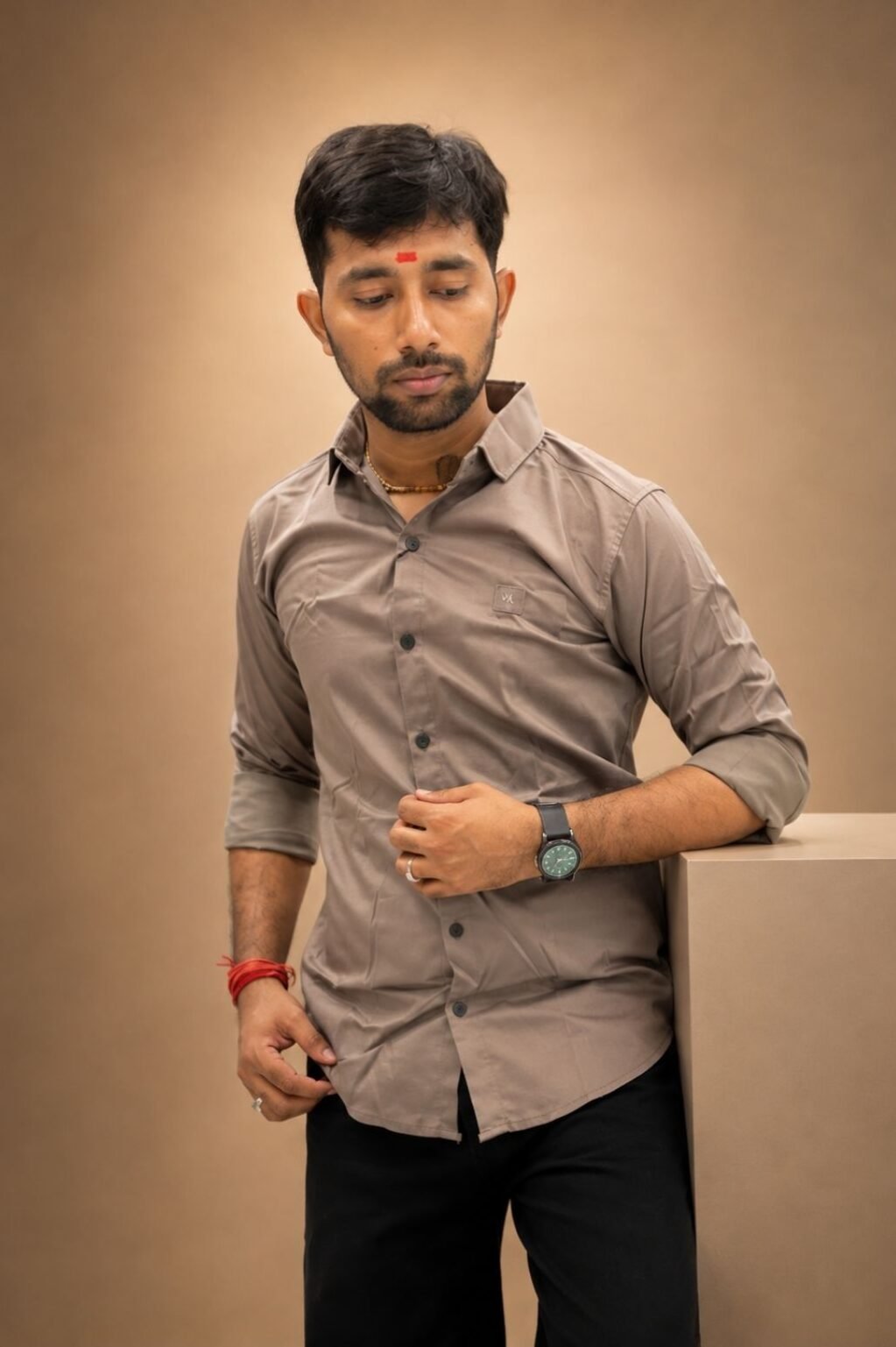 Men's Solid Casual Shirt(Grey)